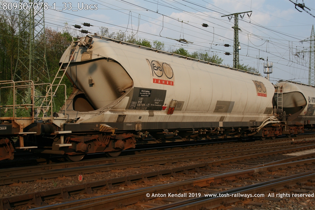 809307078-1_33_Uacs.JPG